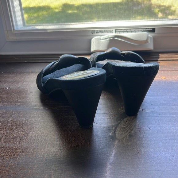 Gianni Bini Y2K Leather Knotted Kitten Heels Size 6.5 - Picture 3 of 8